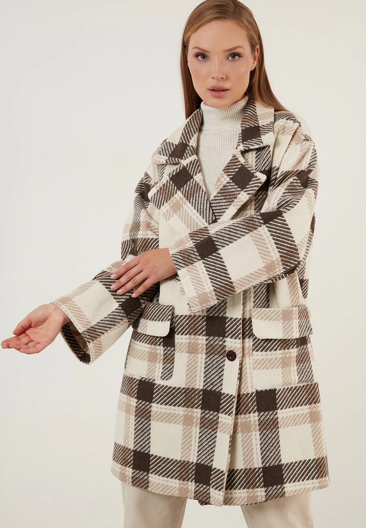 LELA Loose Fit - Mantel - Brown 3 LELA Loose Fit - Mantel - Brown