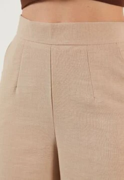 LELA Regular Fit - Broek - Light Brown 9 LELA Regular Fit - Broek - Light Brown -Lela baf51ced433c45ba81f4d7354ffdf25a