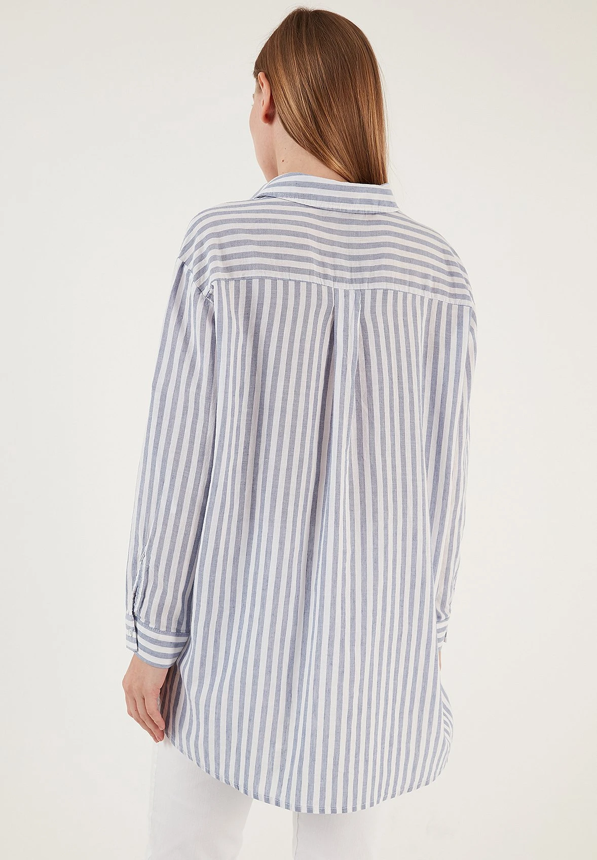 LELA Loose Fit - Overhemdblouse - Light Blue 4 LELA Loose Fit - Overhemdblouse - Light Blue - Afbeelding 2