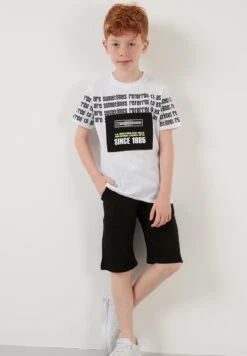 LELA Regular Fit Shorts And T-Shirt - Shorts - White