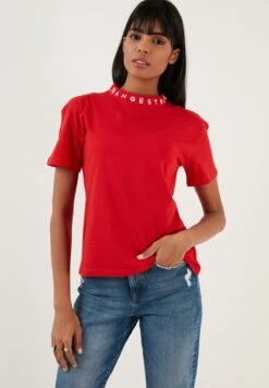 LELA Regular Fit - T-Shirt Print - Red