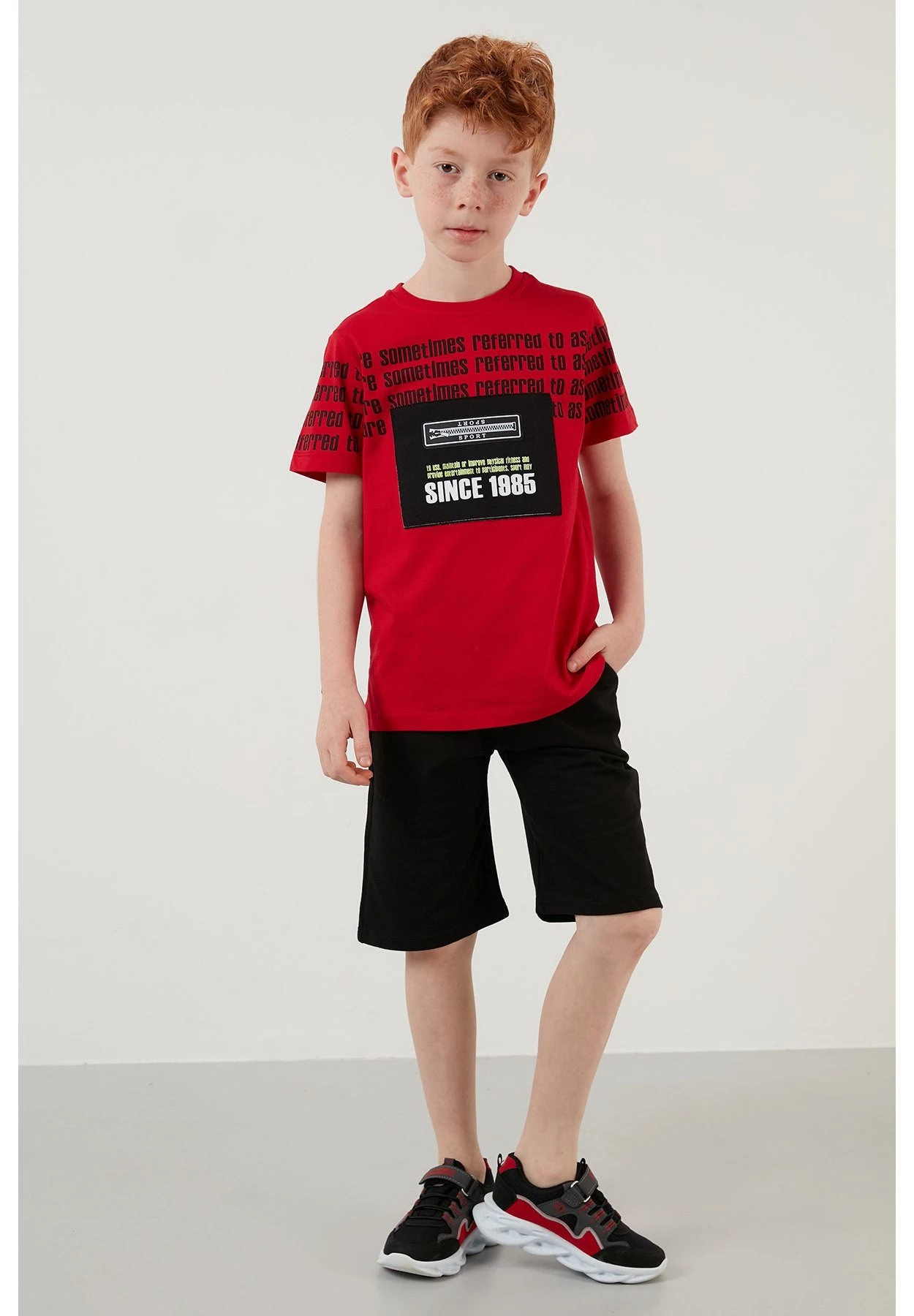 LELA Regular Fit Shorts And T-Shirt - Shorts - Red 3 LELA Regular Fit Shorts And T-Shirt - Shorts - Red