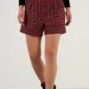 LELA Regular Fit - Shorts - Red 2 LELA Regular Fit - Shorts - Red -Lela cd54bb651209442e802fb38386b7ca99