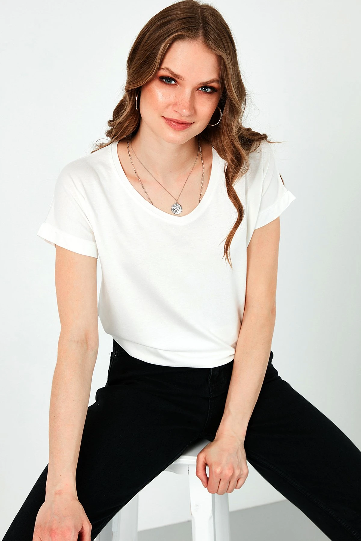 LELA V Neck- T-Shirt Basic - Ecru 5 LELA V Neck- T-Shirt Basic - Ecru - Afbeelding 3