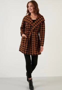 LELA Regular Fit - Vest - Black-Brandy -Lela d459fdc4c11c46ee8b5c74266a29625c