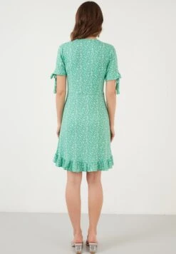 LELA Floral V Neck Ruffle Detail Mini- Jurk - Benetton Color -Lela d54b55d8925f41359568a746772e58c9