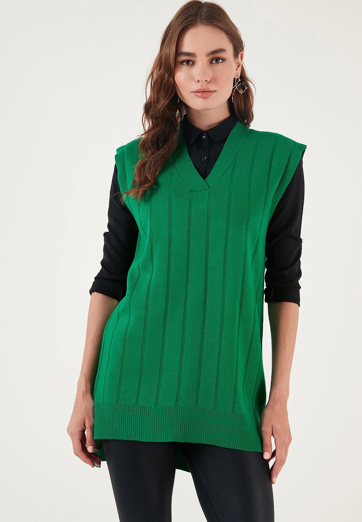 LELA Regular Fit - T-Shirt Basic - Benetton 3 LELA Regular Fit - T-Shirt Basic - Benetton