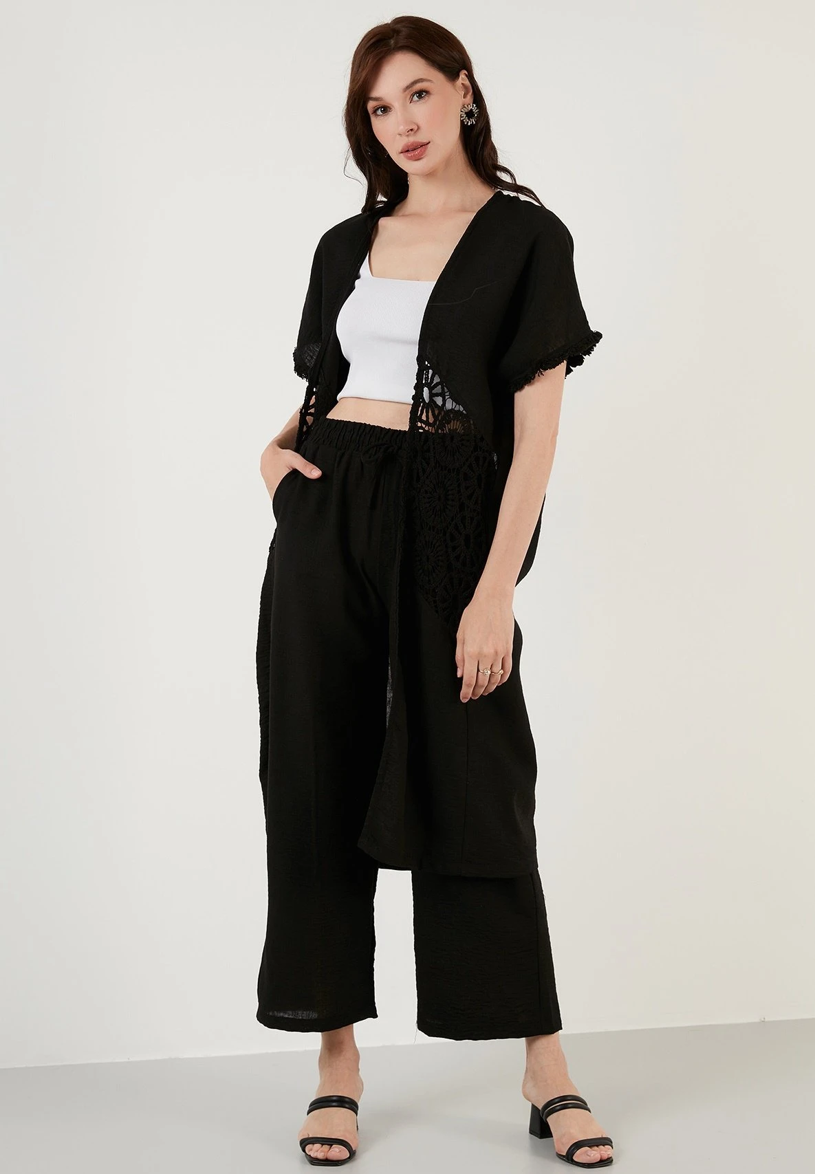 LELA Two Piece Set - Regular Fit - Vest - Black 4 LELA Two Piece Set - Regular Fit - Vest - Black - Afbeelding 2