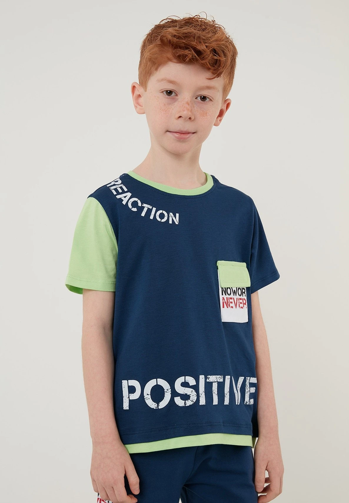 LELA Regular Fit T-Shirt And Shorts - Trainingspak - Dark Blue/Light Green 4 LELA Regular Fit T-Shirt And Shorts - Trainingspak - Dark Blue/Light Green - Afbeelding 2