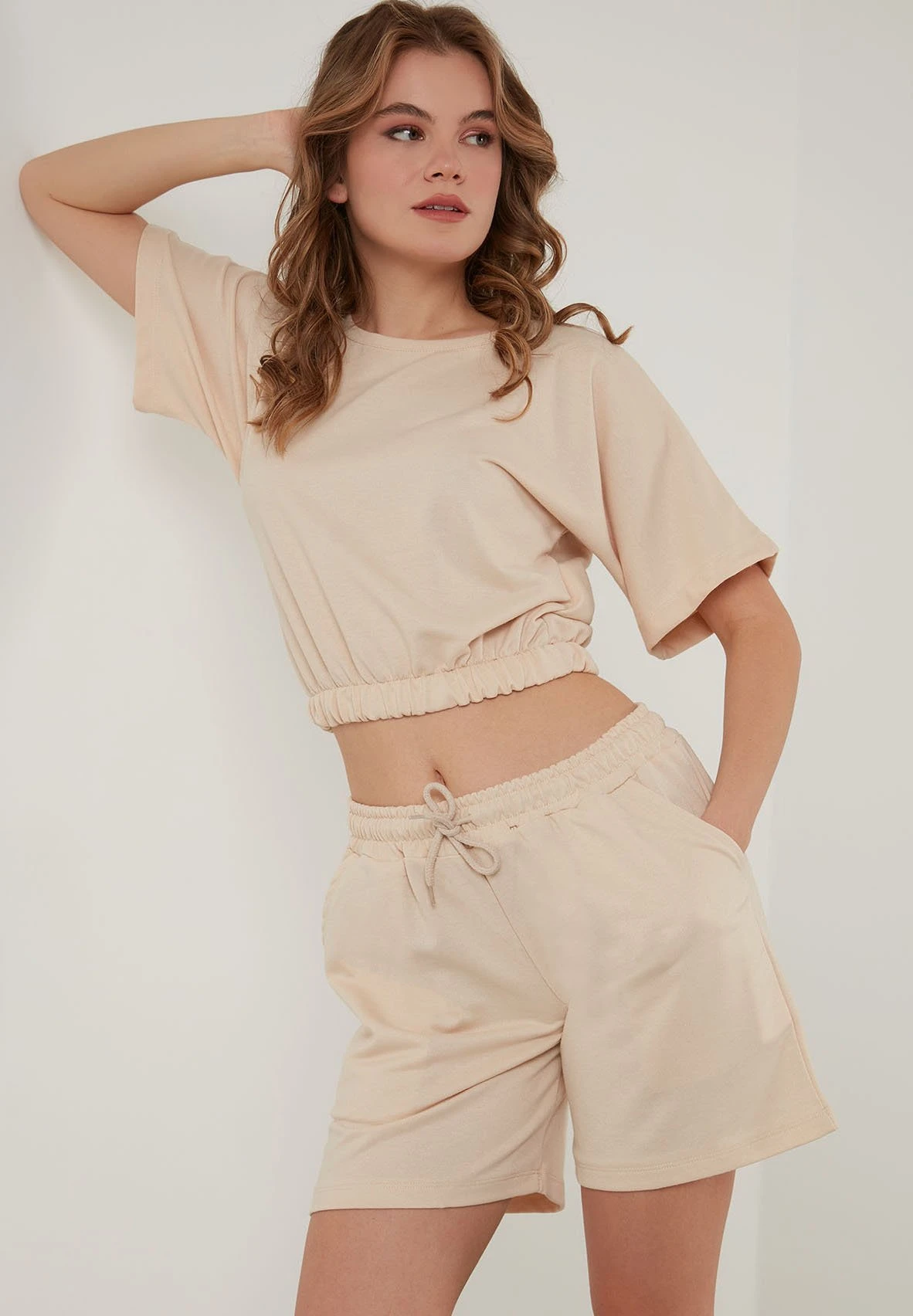 LELA Two Piece Set - Regular Fit - Shorts - Stone Colored 3 LELA Two Piece Set - Regular Fit - Shorts - Stone Colored