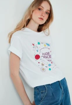 LELA T-Shirt Print - White -Lela e0b133c932c04f818346b3c900a8c872