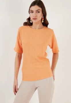 LELA Regular Fit - T-Shirt Basic - Light Orange 11 LELA Regular Fit - T-Shirt Basic - Light Orange -Lela e0e755e131de44d3a2e060a3974216f5
