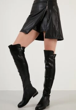 LELA Regular Fit - A-Lijn Rok - Black 13 LELA Regular Fit - A-Lijn Rok - Black -Lela e1e172f95eff4ae192c5074072a5a85c