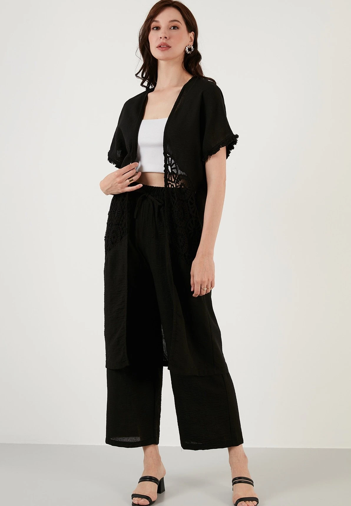 LELA Two Piece Set - Regular Fit - Vest - Black 3 LELA Two Piece Set - Regular Fit - Vest - Black