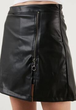 LELA Regular Fit - A-Lijn Rok - Black 15 LELA Regular Fit - A-Lijn Rok - Black -Lela eb3cd7e48cb340faa9f3da2cc2632f8e