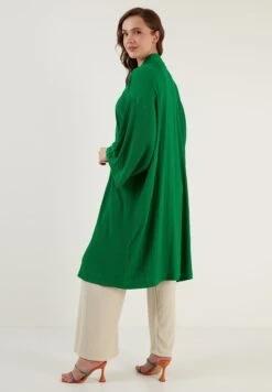 LELA Mantel - Benetton Color -Lela ec55321fb6db4ae39a72e3a87de8d634