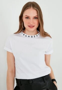 LELA Regular Fit - T-Shirt Print - White -Lela ec945a7f32fa4b33af7675abf4d42bfa