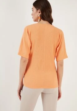 LELA Regular Fit - T-Shirt Basic - Light Orange 10 LELA Regular Fit - T-Shirt Basic - Light Orange -Lela ef40ae97c37b4a529df3079f231b39d0