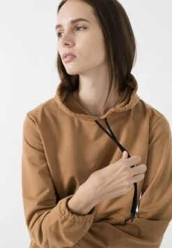 LELA Slim Fit - Hoodie - Biscuit Color 8 LELA Slim Fit - Hoodie - Biscuit Color -Lela ef8a317f32dd4535bd5fb2047fce2cd2