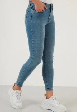 LELA Slim Fit - Jeans Skinny Fit - Light Blue -Lela f0243303efad4e13ad5a4ac47850612a