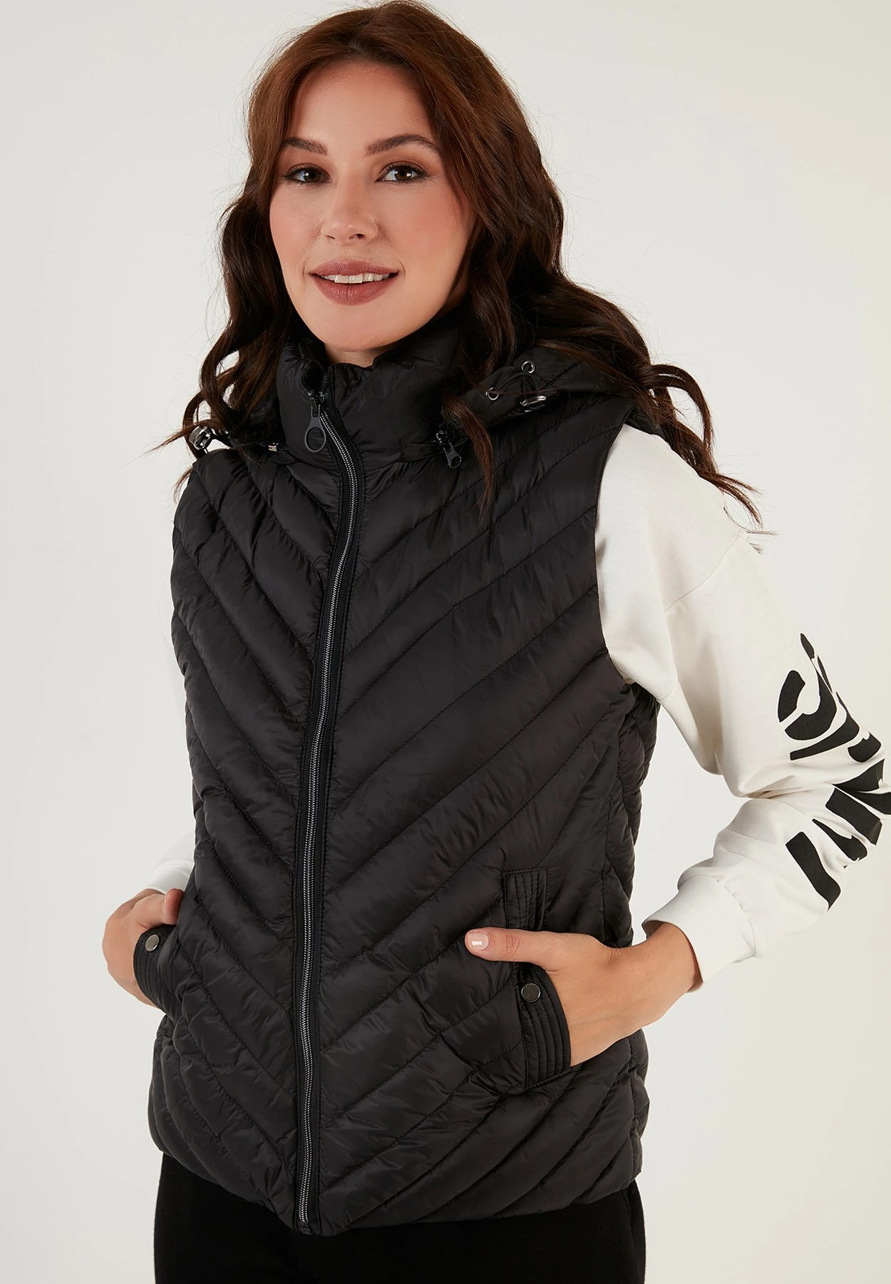 LELA Regular Fit - Bodywarmer - Black 5 LELA Regular Fit - Bodywarmer - Black - Afbeelding 3