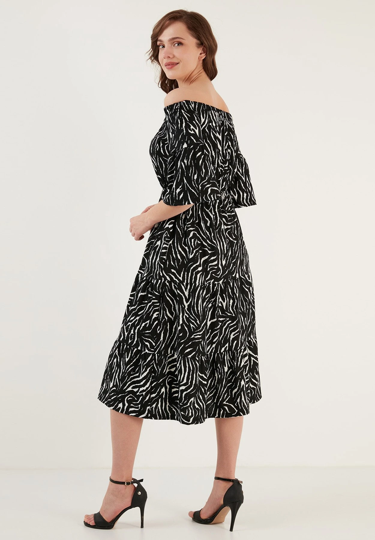 LELA Slim Fit - Jurk - Metallic Black 5 LELA Slim Fit - Jurk - Metallic Black - Afbeelding 3