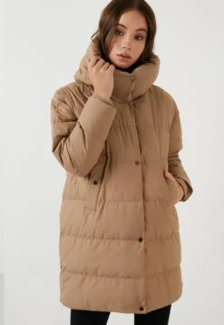 LELA Oversized Inflatable Long- Winterjas - Beige -Lela fd384f6d3c9448009c7a7665bd111d79