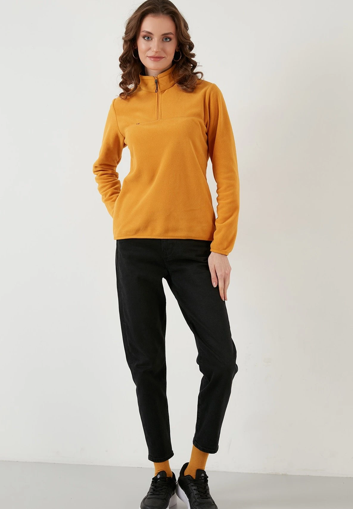 LELA Slim Fit - Fleece Trui - Mustard Color 4 LELA Slim Fit - Fleece Trui - Mustard Color - Afbeelding 2