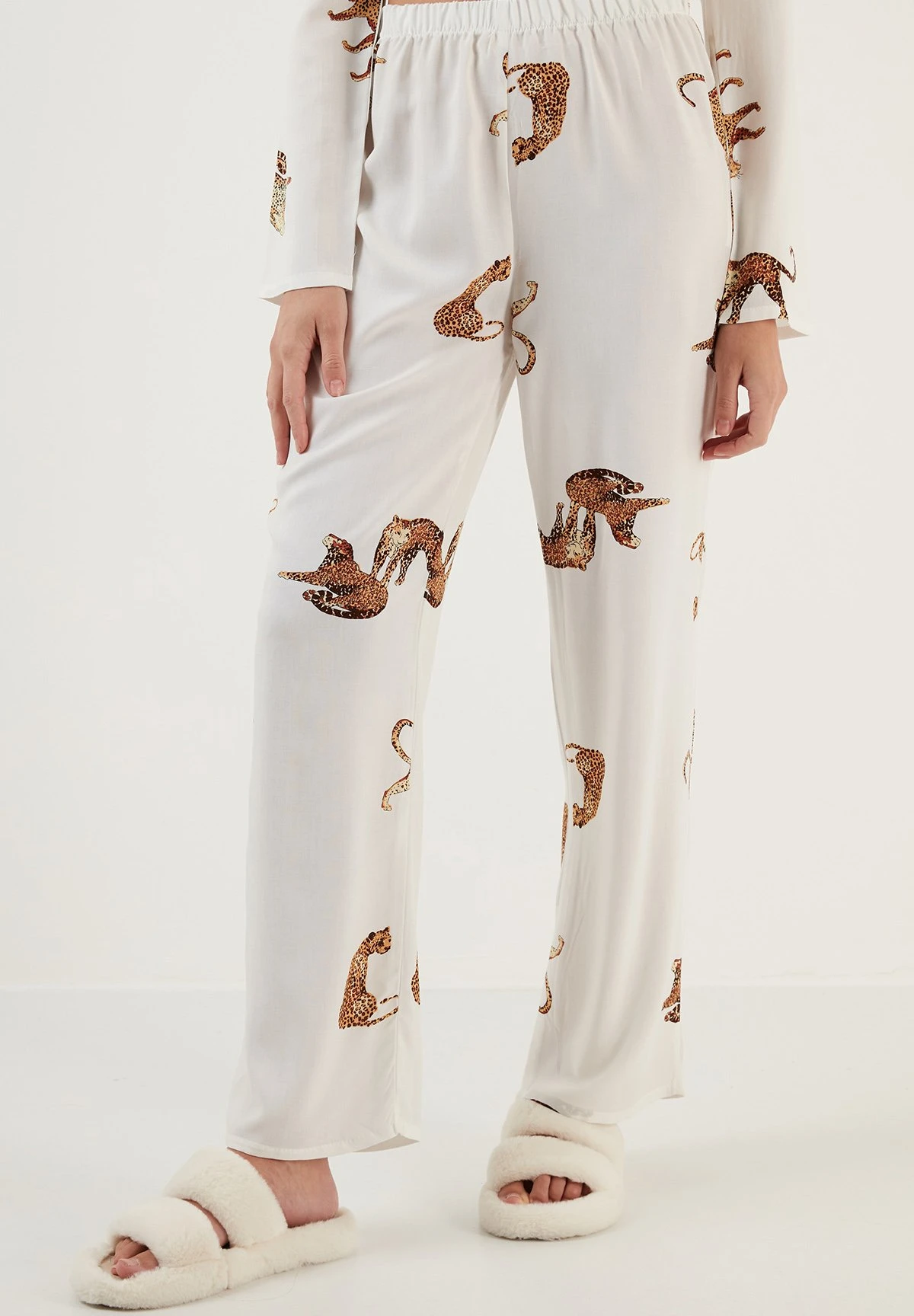 LELA Set - Pyjama - White 6 LELA Set - Pyjama - White - Afbeelding 4